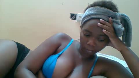 Queen online show from 02/04/26, 07:03