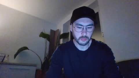 Snapshot of hotguitarplayernaked chatting on 12/28/24, 01:18 hotguitarplayernaked online show from 12/28/24, 01:18