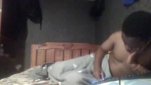 hotguyy001 online show from 02/21/25, 01:44