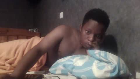 hotguyy001 online show from 02/22/25, 01:35