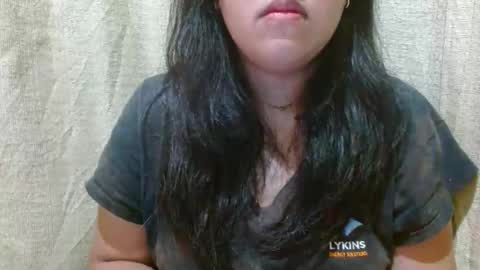 hotiemorenagurl18 online show from 10/08/25, 12:41