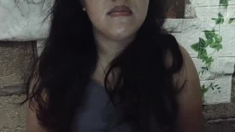 hotiemorenagurl18 online show from 07/11/26, 12:30