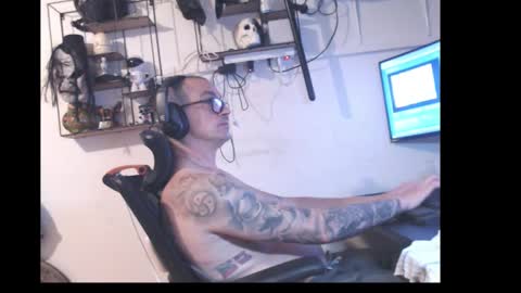Snapshot of hotkinkytat chatting on 04/15/26, 07:58 hotkinkytat online show from 04/15/26, 07:58