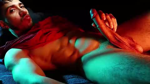 Snapshot of hotlatinking chatting on 12/14/25, 02:28 Hotlatinking online show from 12/14/25, 02:28