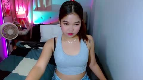 Snapshot of hotlayla_ chatting on 12/17/24, 08:45 Layla online show from 12/17/24, 08:45