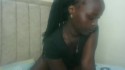 hotlina01 online show from 04/29/26, 06:14