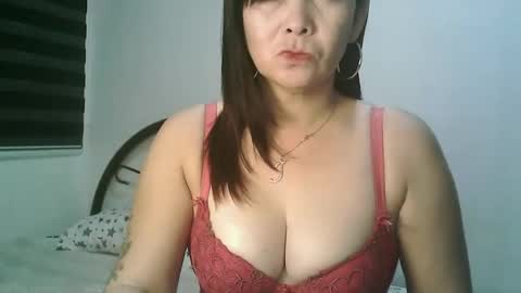 hotmamajen4u online show from 04/06/26, 12:30