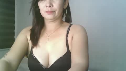 hotmamajen4u online show from 04/22/26, 02:14