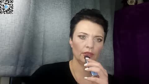 hotmamaqueen234 online show from 05/01/26, 07:40
