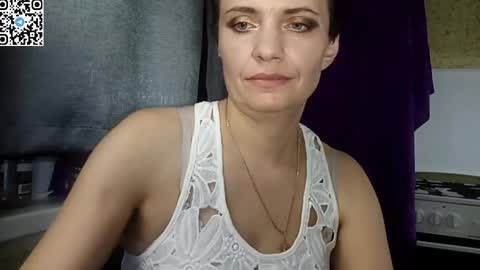 Snapshot of hotmamaqueen234 chatting on 05/09/26, 01:33 hotmamaqueen234 online show from 05/09/26, 01:33