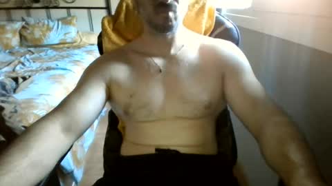 Snapshot of hotman_40_ chatting on 07/15/26, 08:52 hotman_40_ online show from 07/15/26, 08:52