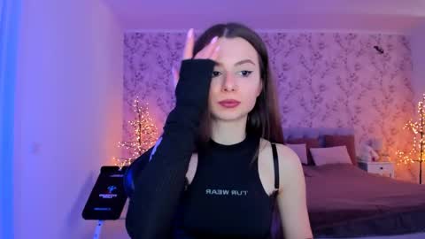 hotmolly_ online show from 04/23/26, 01:46