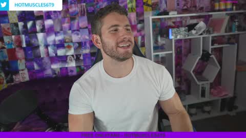 hotmuscles6t9 online show from 01/05/25, 08:22