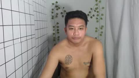 Snapshot of hotnielkhalifa chatting on 09/30/25, 02:27 neilkhalifa online show from 09/30/25, 02:27