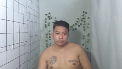 Snapshot of hotnielkhalifa chatting on 11/20/25, 03:34 neilkhalifa online show from 11/20/25, 03:34