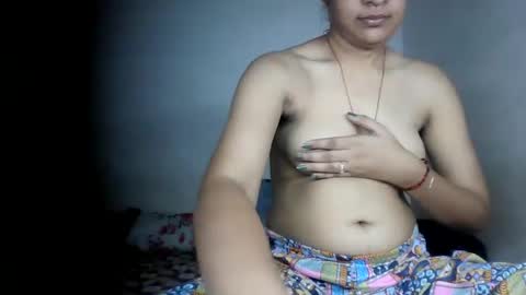 Snapshot of hotnsweetindian chatting on 06/08/26, 06:36 lola online show from 06/08/26, 06:36