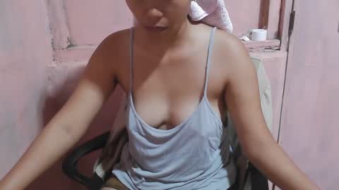 Snapshot of hotpink4u04 chatting on 01/11/25, 09:15 hotpink4u04 online show from 01/11/25, 09:15