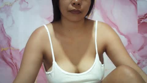 Snapshot of hotpink4u04 chatting on 06/27/26, 10:48 hotpink4u04 online show from 06/27/26, 10:48