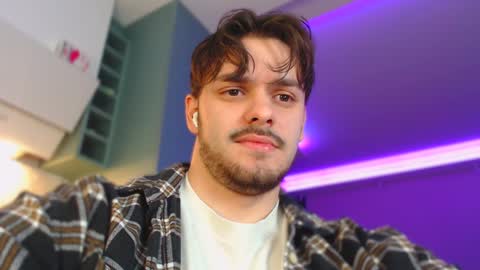 Snapshot of hotpolishsausage chatting on 12/12/24, 02:26 Jason online show from 12/12/24, 02:26