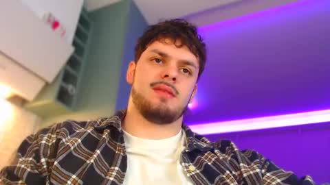 Snapshot of hotpolishsausage chatting on 10/01/25, 03:01 Jason online show from 10/01/25, 03:01