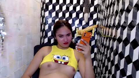 Snapshot of hotscarletcumxx chatting on 07/15/26, 09:58 veronica online show from 07/15/26, 09:58