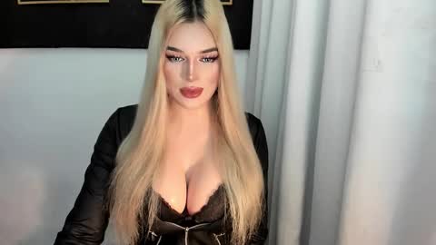 STELLA online show from 12/01/25, 07:13