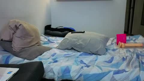 Snapshot of hotstud_999 chatting on 05/20/26, 01:12 Andres online show from 05/20/26, 01:12