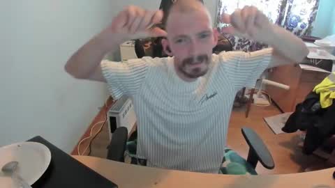 hot online show from 03/09/25, 01:37