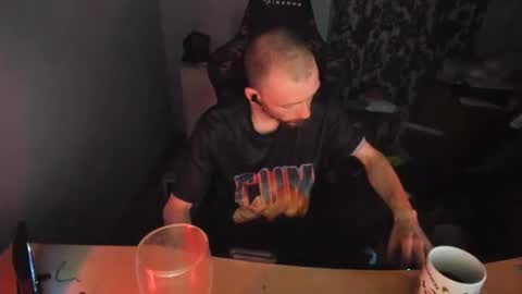 hot online show from 03/11/25, 06:30