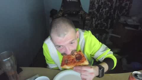 hot online show from 03/12/25, 06:22