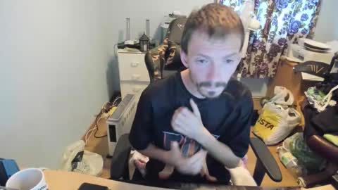 hot online show from 10/19/25, 06:47