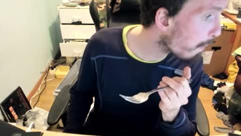 hot online show from 11/28/25, 03:58