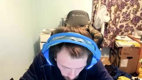 hot online show from 11/29/25, 04:54