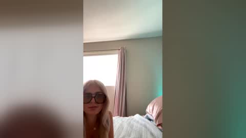 hott7malibu online show from 04/10/26, 07:40