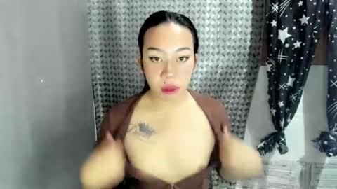 Snapshot of hott_cumforyou chatting on 05/26/26, 01:45 jelaigrande online show from 05/26/26, 01:45