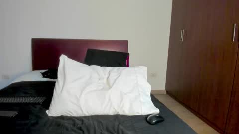 Hott Hanna online show from 12/16/25, 07:24