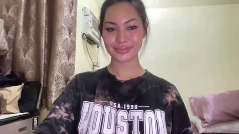 Snapshot of hottest_katarinaxxx chatting on 12/03/25, 06:54 katarina online show from 12/03/25, 06:54