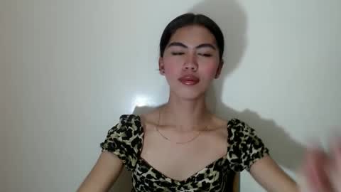 hottestdella69 online show from 10/17/25, 11:13