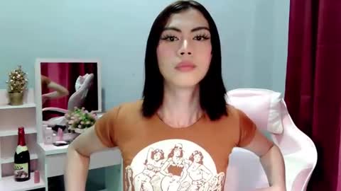 hottestdella69 online show from 01/10/26, 12:07