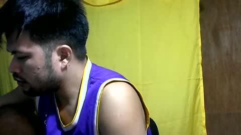 Snapshot of hottestpinoy2323 chatting on 06/17/26, 05:47 HottestPinoy32 online show from 06/17/26, 05:47