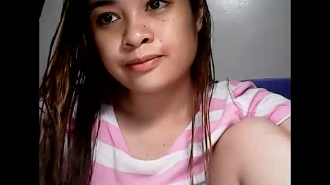 Snapshot of hottie_asianbabe chatting on 02/15/25, 01:31 Leen online show from 02/15/25, 01:31