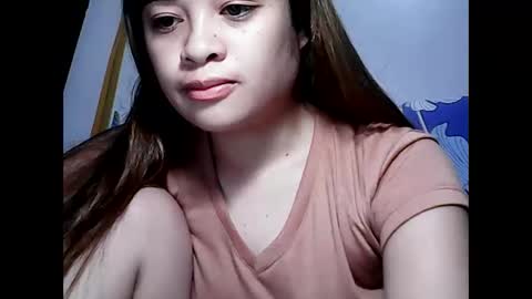 Snapshot of hottie_asianbabe chatting on 03/09/25, 12:00 Leen online show from 03/09/25, 12:00