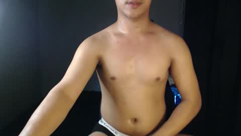 hottie_kyle69 online show from 04/24/26, 06:05