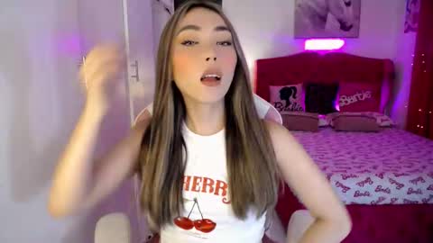 LEXIE- dont forget to give me thumbs up online show from 10/17/25, 06:21