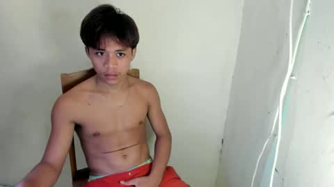 hottie_migs online show from 04/15/26, 08:42