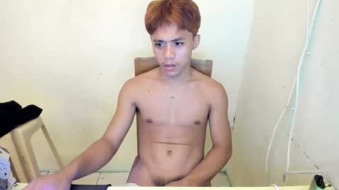 hottie_migs online show from 05/05/26, 05:10
