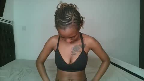 hottie_mistie online show from 04/15/26, 09:15