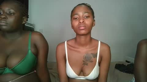 hottie_mistie online show from 04/22/26, 02:58