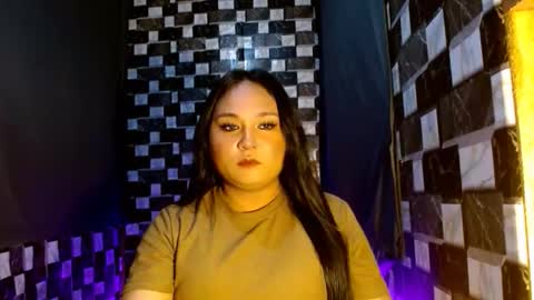 hottie_uzeah21 online show from 06/01/26, 10:50