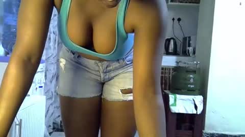 Snapshot of hottie_vera chatting on 11/09/25, 08:01 vera online show from 11/09/25, 08:01